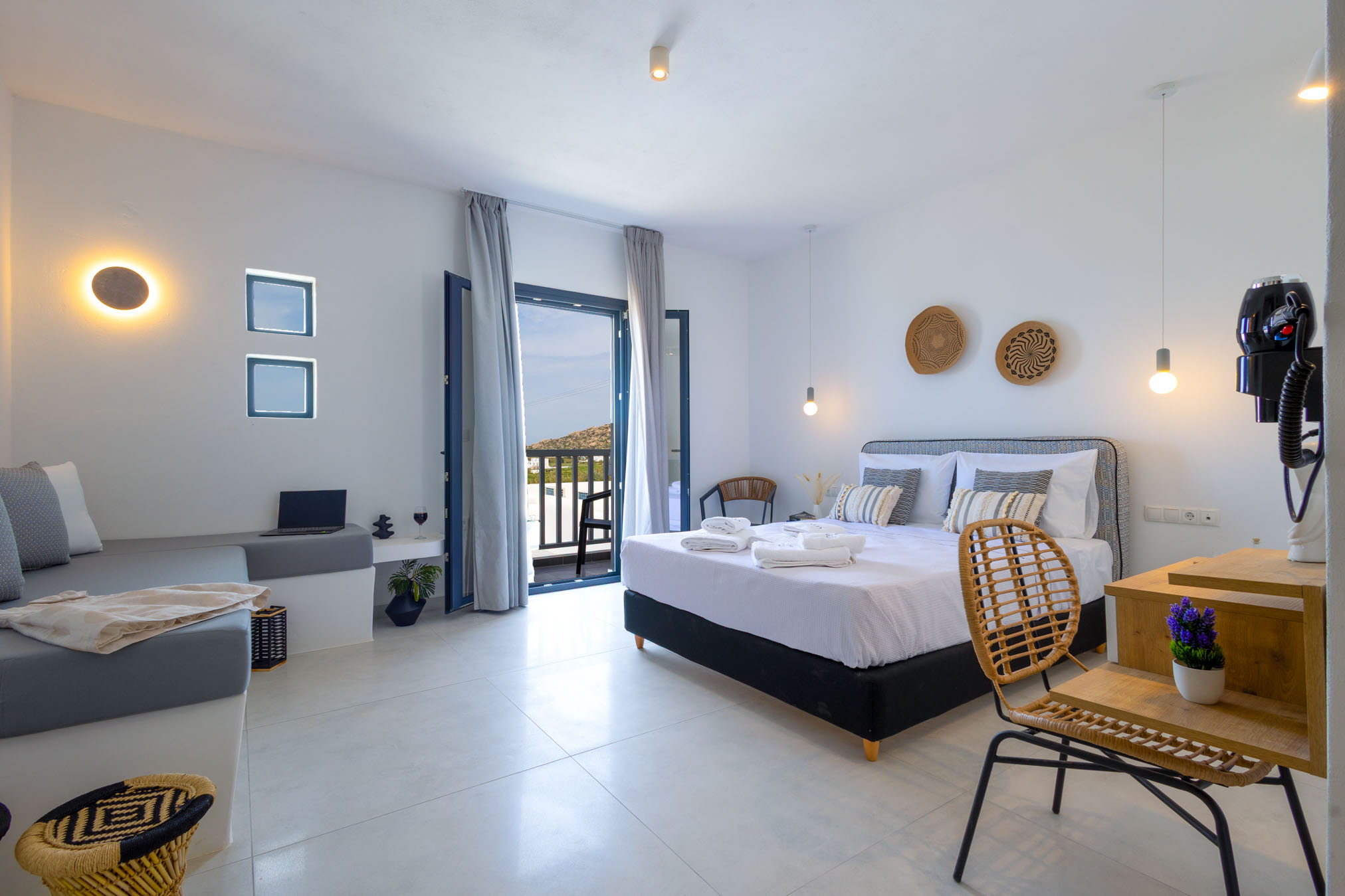SUPERIOR TRIPLE ROOM WITH SEA VIEW-28
