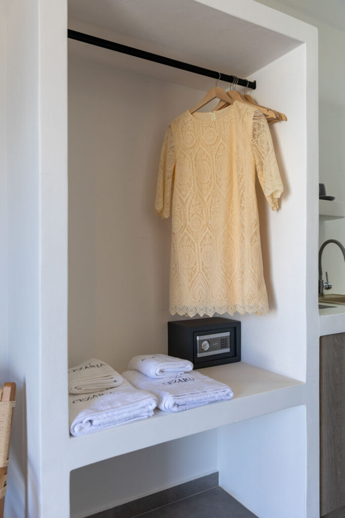PREMIUM DOUBLE ROOM WITH SEA VIEW-14