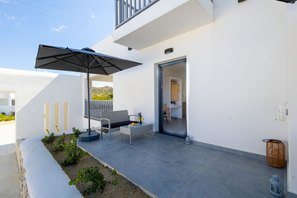 PREMIUM DOUBLE ROOM WITH SEA VIEW-23