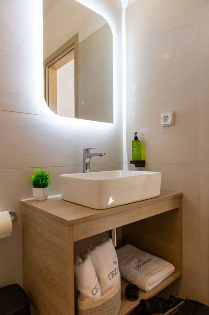 PREMIUM DOUBLE ROOM WITH SEA VIEW-38