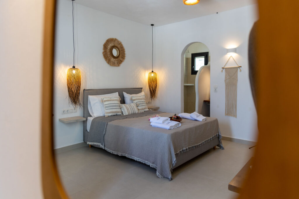 DELUXE DOUBLE ROOM WITH SEA VIEW-012
