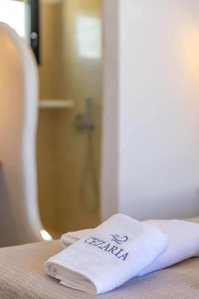 DELUXE DOUBLE ROOM WITH SEA VIEW-027