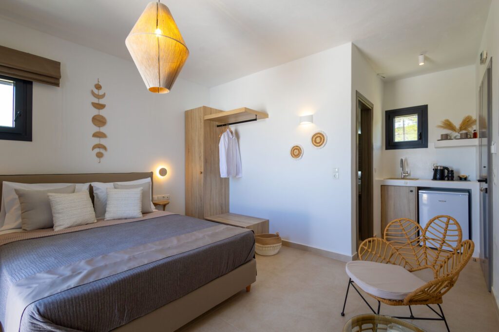 DELUXE DOUBLE ROOM WITH SEA VIEW-072