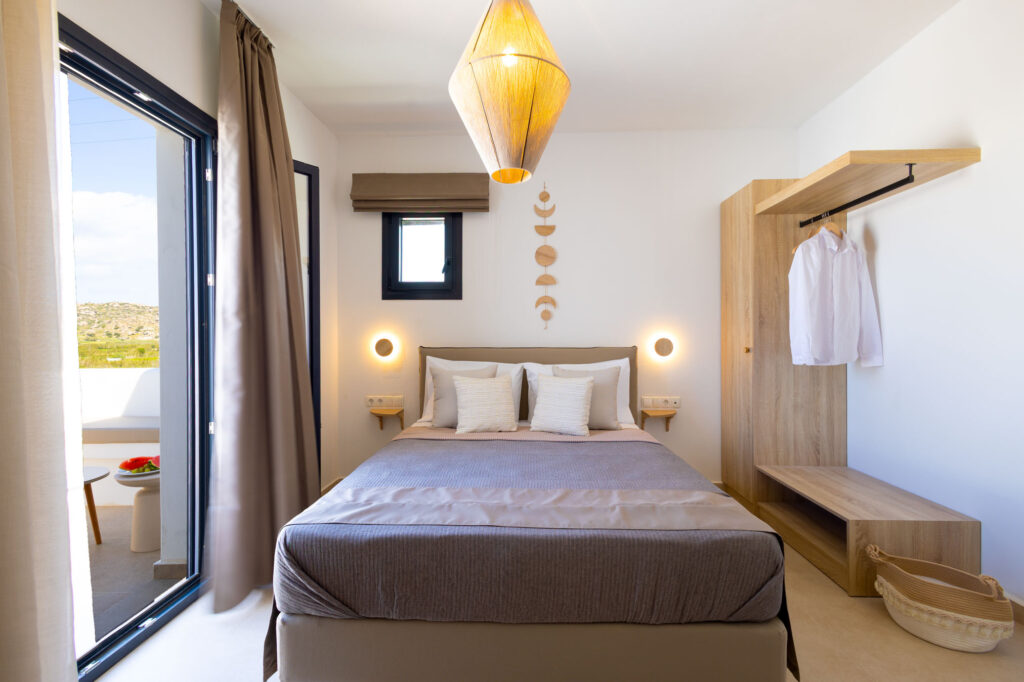 DELUXE DOUBLE ROOM WITH SEA VIEW-074