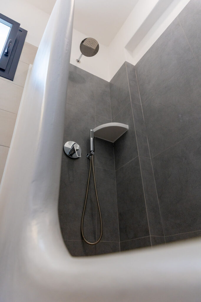 DELUXE DOUBLE ROOM WITH SEA VIEW-081