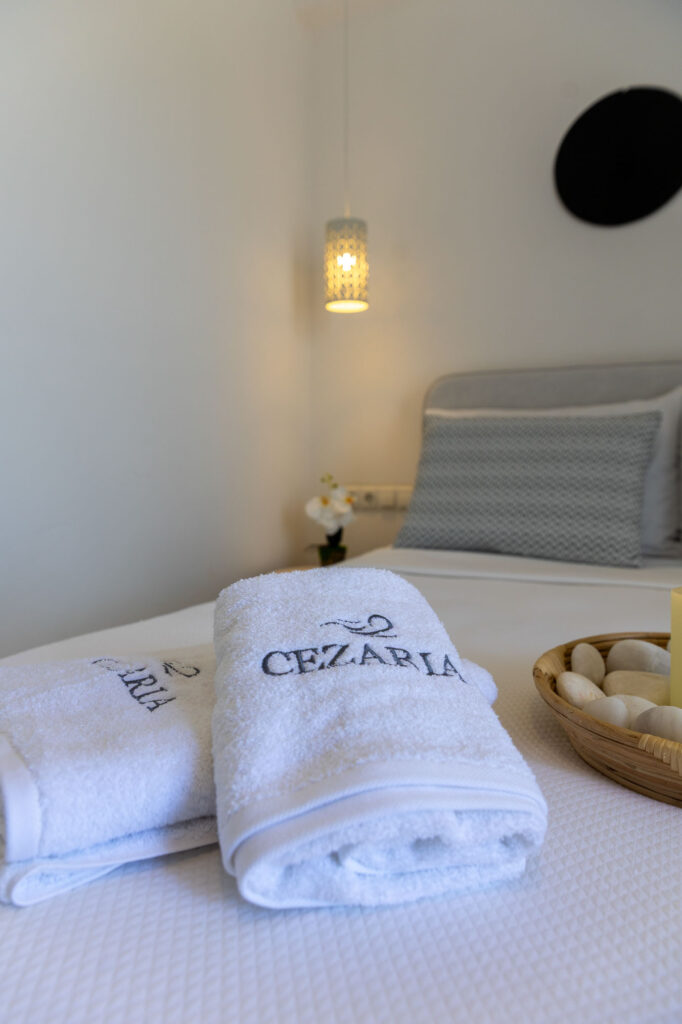 DELUXE DOUBLE ROOM WITH SEA VIEW-084