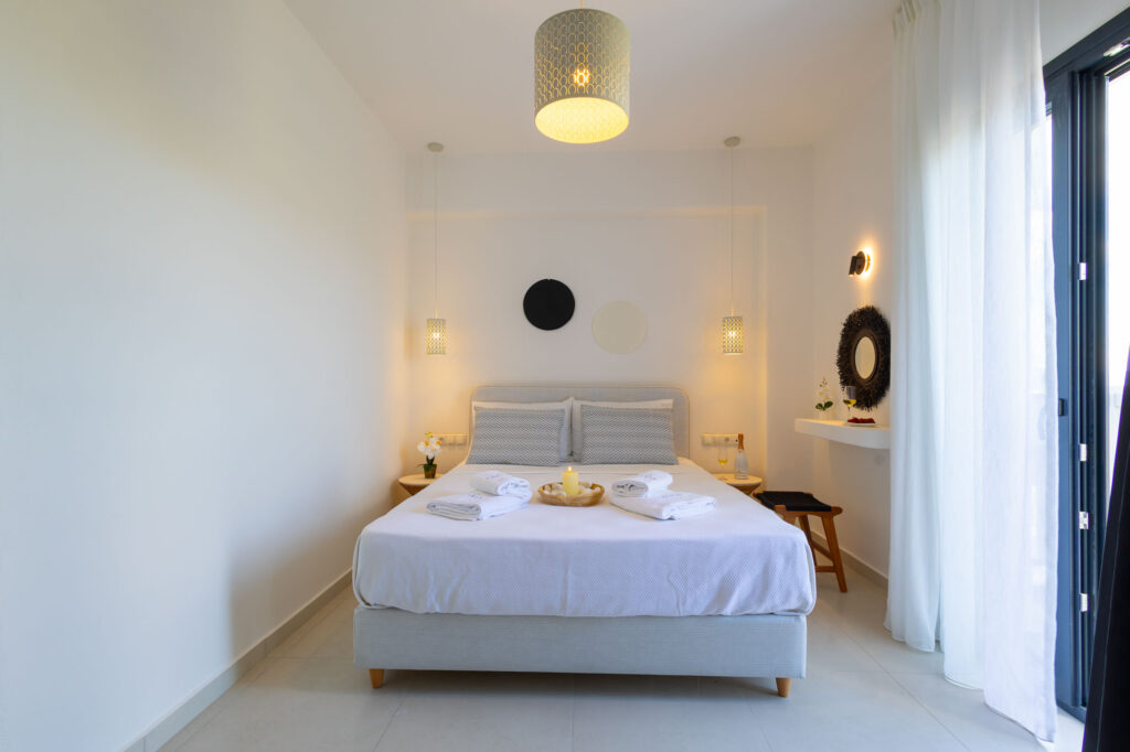 DELUXE DOUBLE ROOM WITH SEA VIEW-101