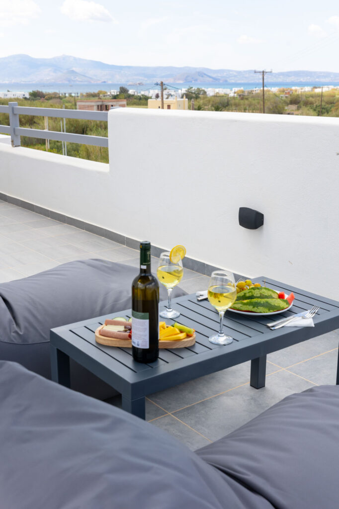 DELUXE DOUBLE ROOM WITH SEA VIEW-106