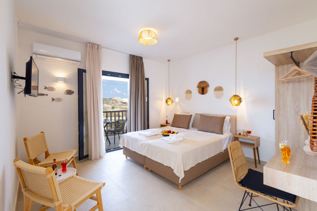 ELEGANT TWIN ROOM WITH SEA VIEW-22