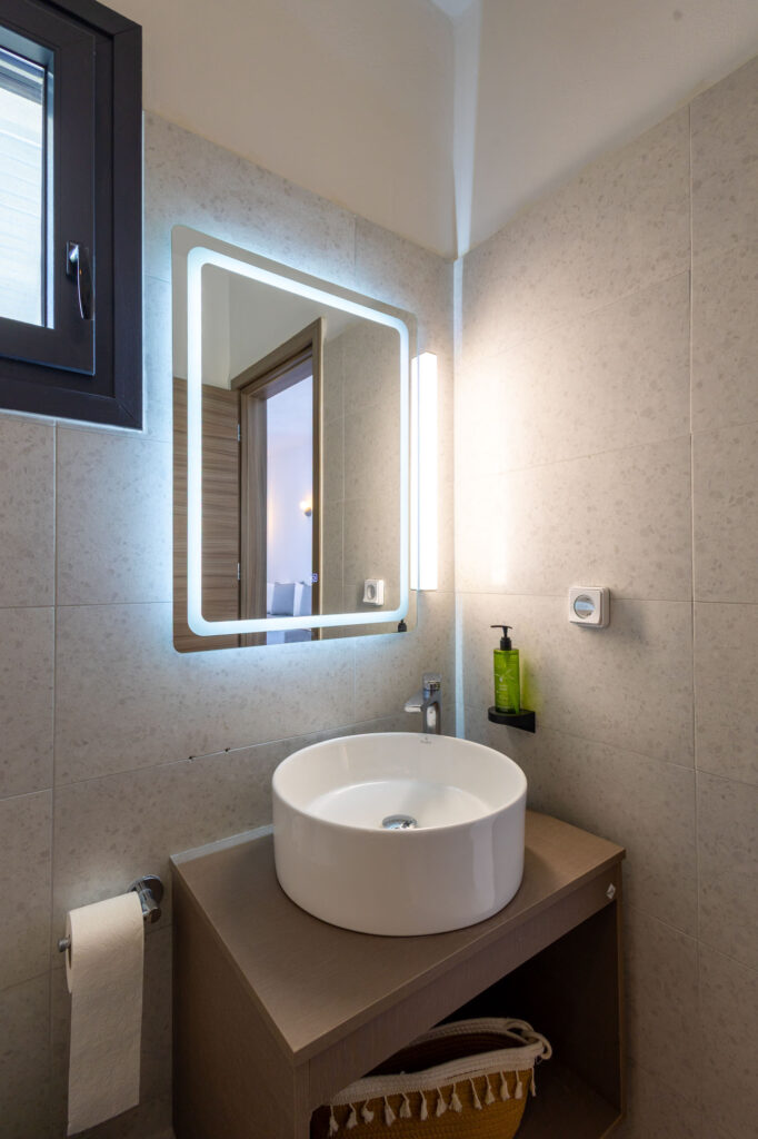 SUPERIOR TRIPLE ROOM WITH SEA VIEW-21