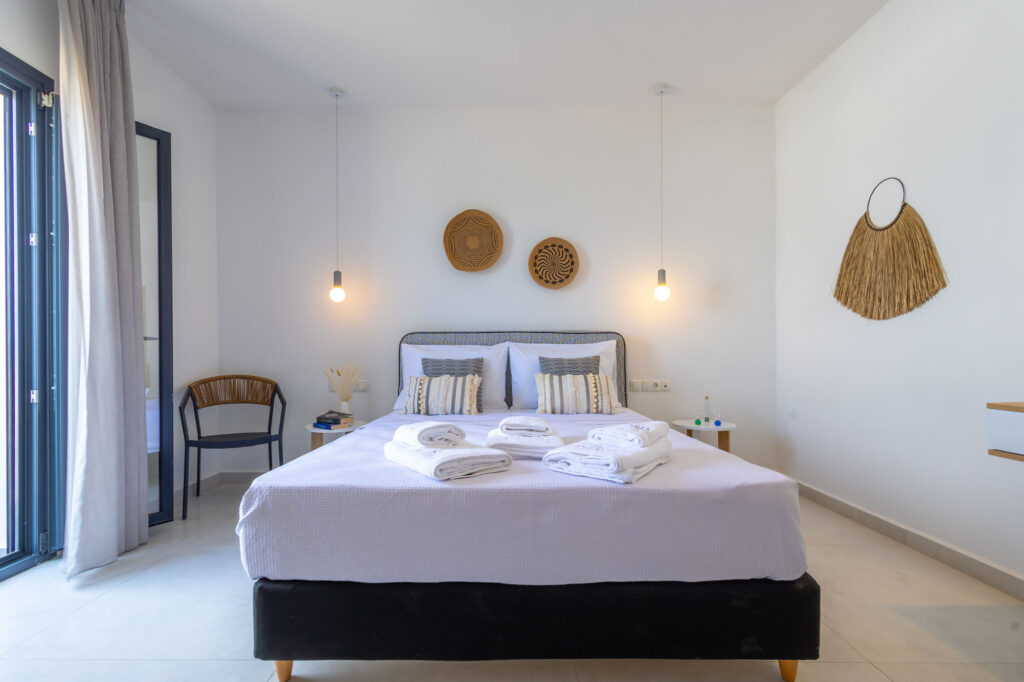 SUPERIOR TRIPLE ROOM WITH SEA VIEW-27